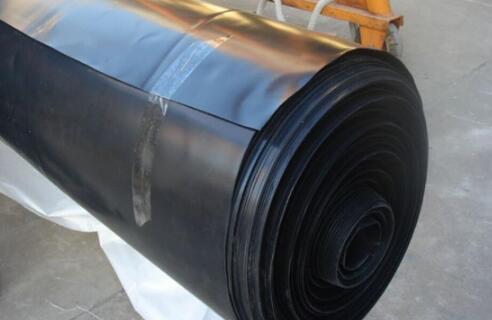 原油儲(chǔ)罐應(yīng)用HDPE防滲膜要求和質(zhì)量缺陷