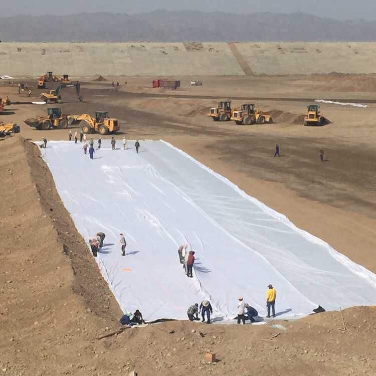 復合土工膜進入現場前需要哪些初步檢測？