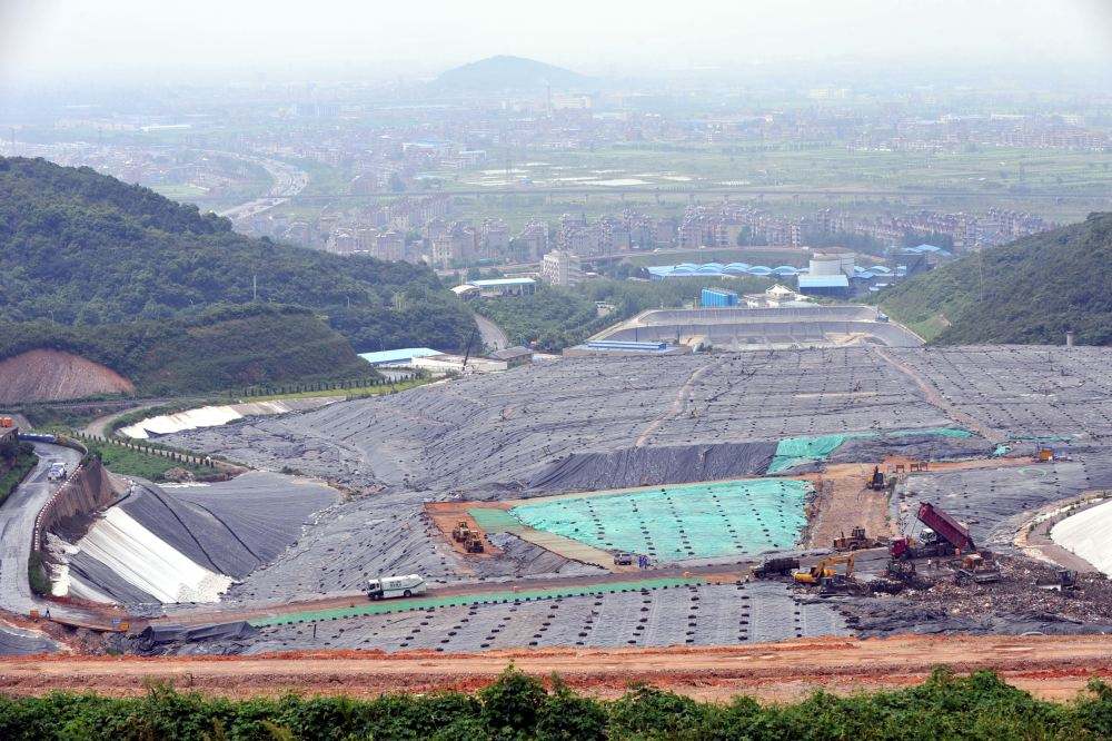 垃圾填埋場防滲結構和邊坡防滲結構用什么規(guī)格土工膜