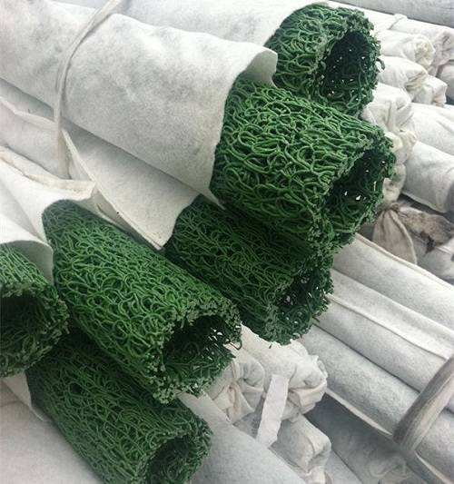 植物纖維毯具有抗凍、抗潮、防沖刷、吸水保濕等優(yōu)點(diǎn)